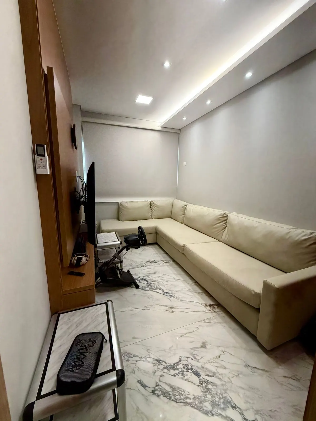 Sala de TV – Residência Terras Alpha I