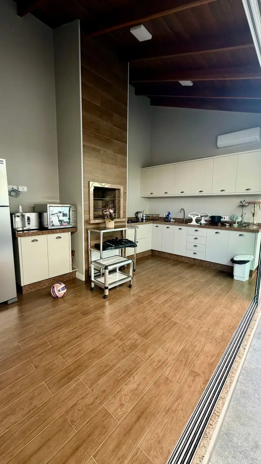 Área gourmet com churrasqueira – Residência Terras Alpha I