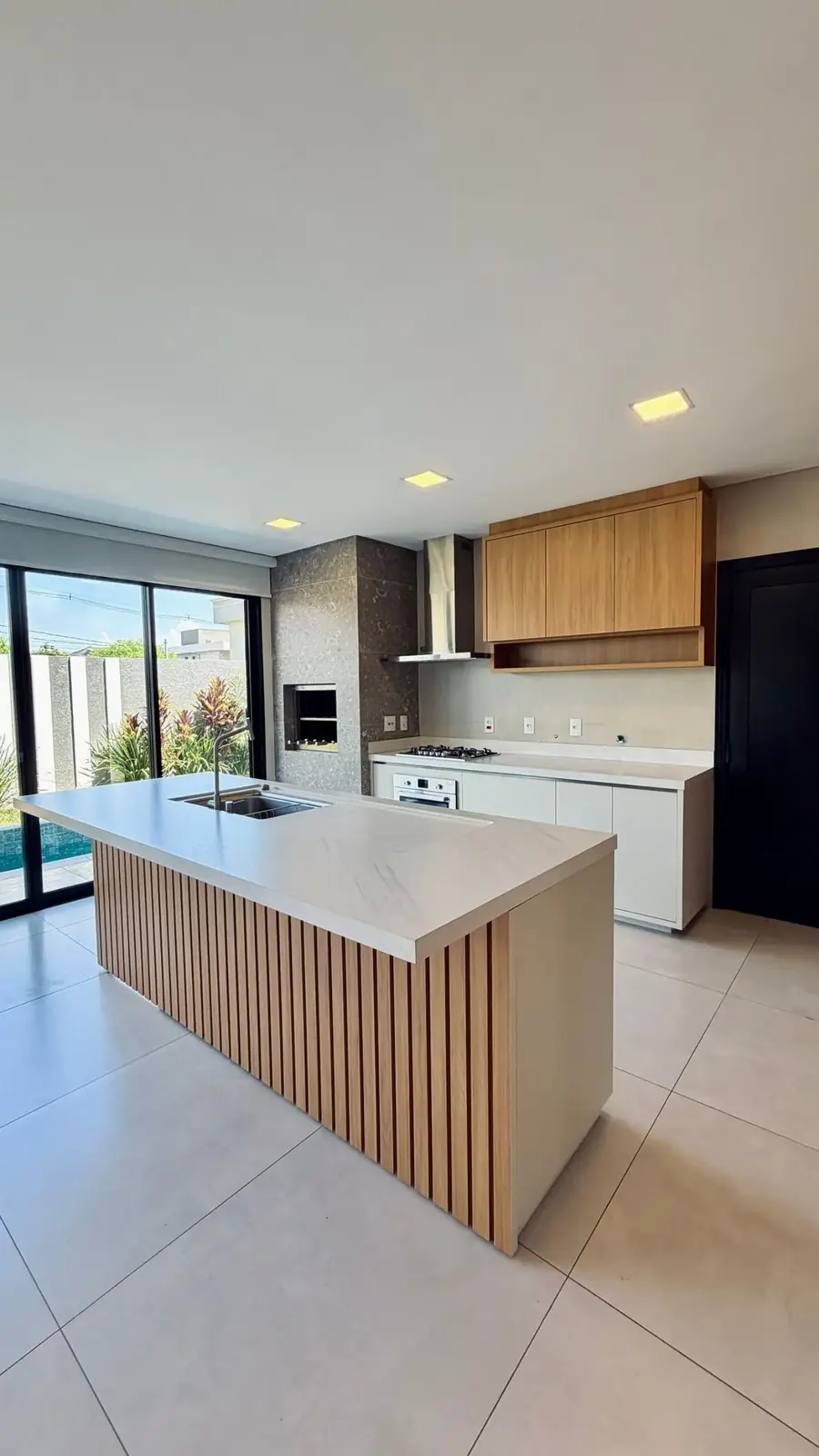 Cozinha com ilha – Sobrado Terras Alpha I
