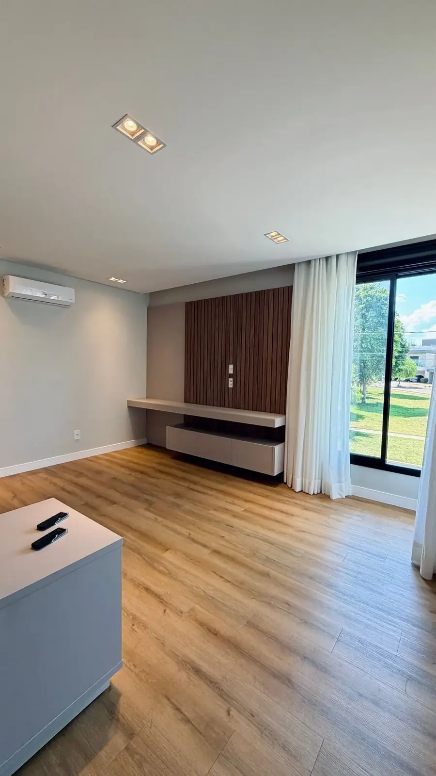 Suíte com vista – Sobrado Terras Alpha I